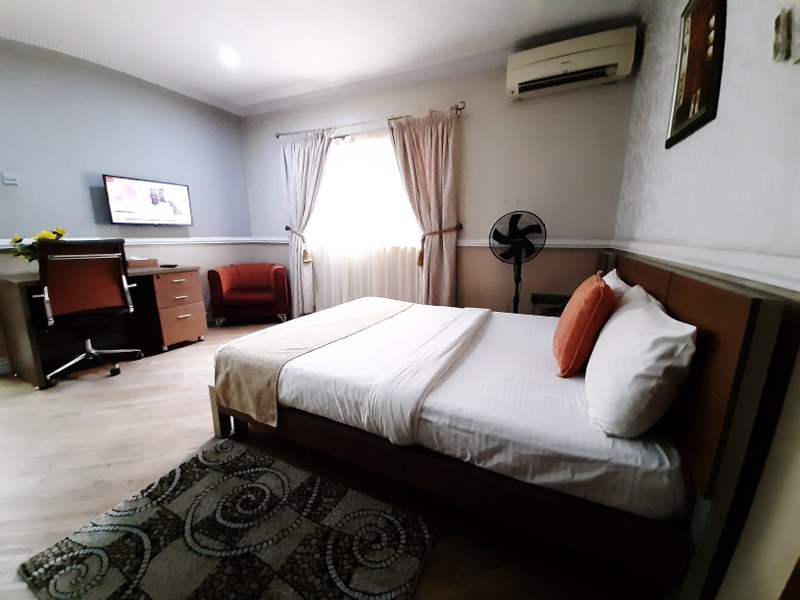 Deluxe Royale Room